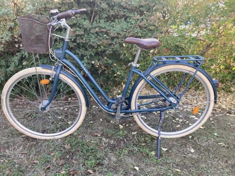 Vélo de ville Decathlon Elops – Idéal plage et marché image