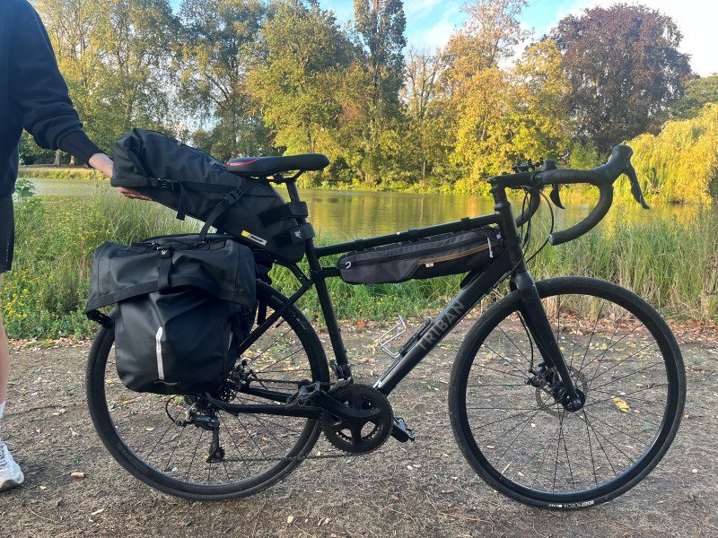Une photo de l'annonce Triban 520 - Gravel tout équipé à louer - idéal bikepacking & escapades à vélo