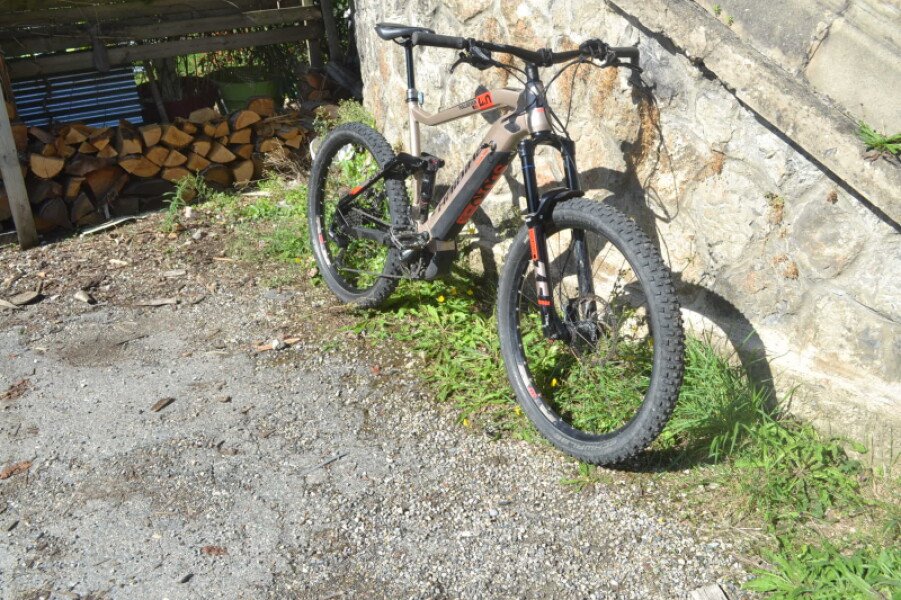 VTT éléctrique tout suspendue all montain image